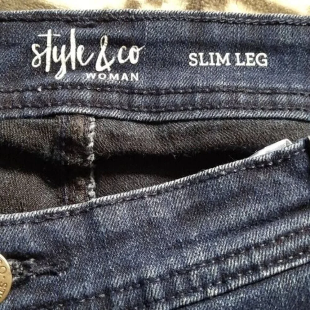 Style & Co Woman Dark Wash Slim Leg Denim Jeans Size 16WP